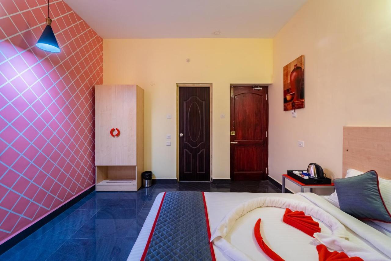 Sornalaxmi Residency Puduccseri Kültér fotó