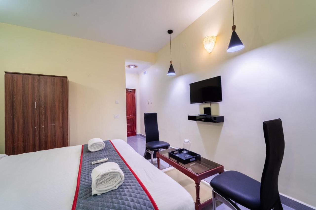 Sornalaxmi Residency Puduccseri Kültér fotó